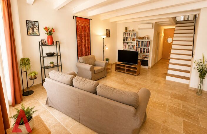 Superbe maison de caractère avec jardin paysagé, garage et prestations de qualité  Magalas — photo 3
