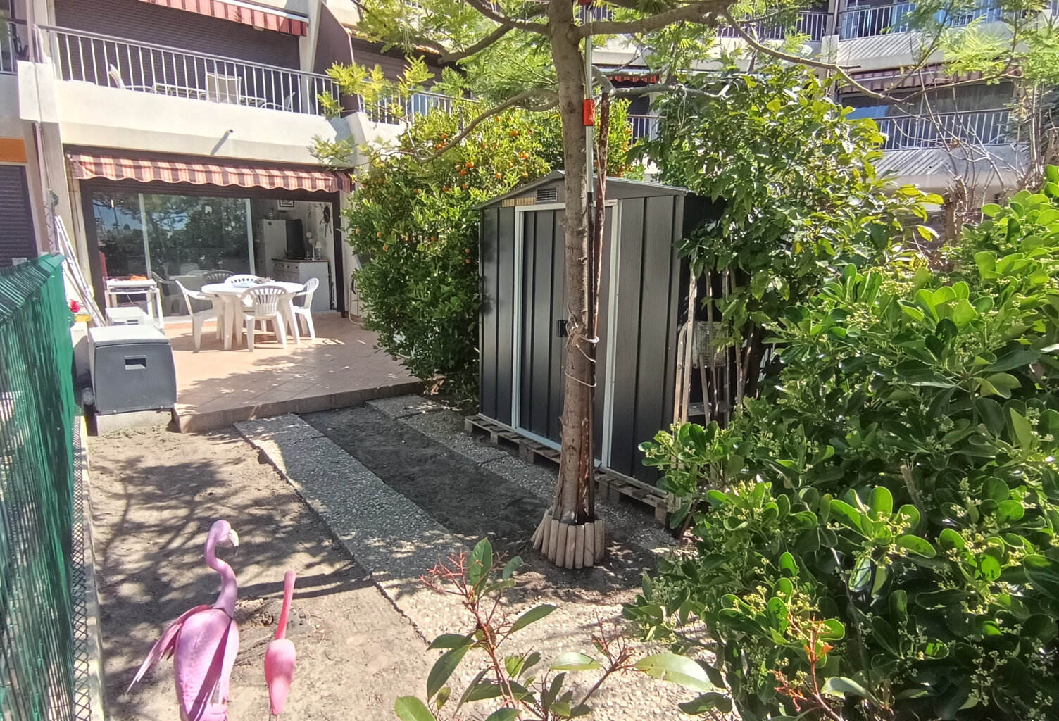 REZ DE JARDIN EXPOSE SUD AVEC GRANDE TERRASSE — photo 1