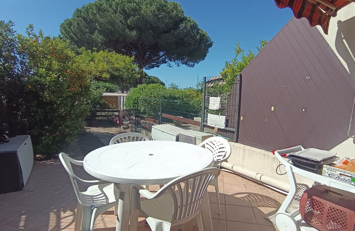 REZ DE JARDIN EXPOSE SUD AVEC GRANDE TERRASSE — photo 3