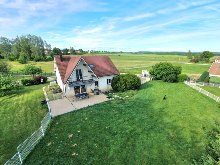 Arcey, grande maison familiale — photo 1