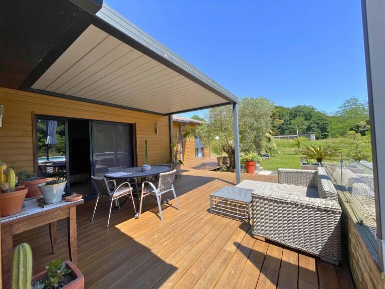 Maison plain-pied 157 m² - 5 chambres - Piscine - Terrain 2062 m² — photo 1