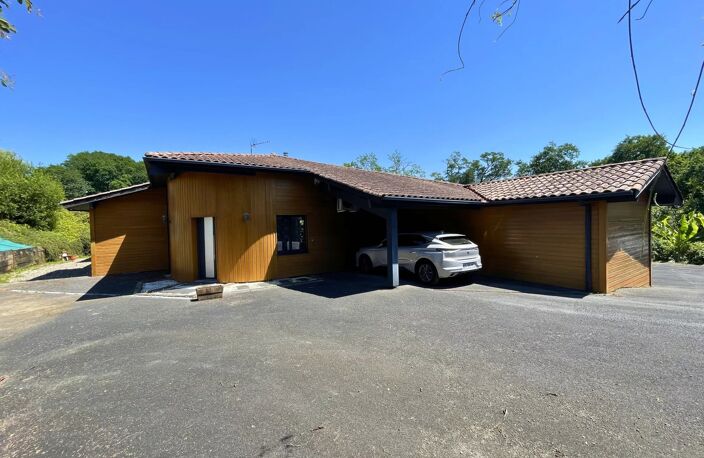 Maison plain-pied 157 m² - 5 chambres - Piscine - Terrain 2062 m² — photo 4