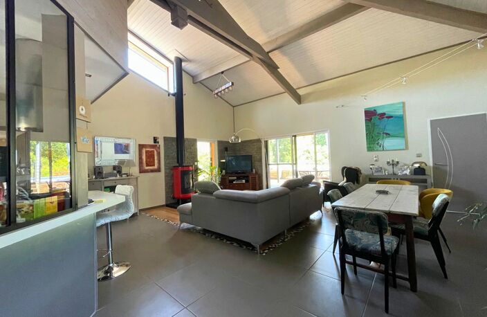 Maison plain-pied 157 m² - 5 chambres - Piscine - Terrain 2062 m² — photo 5