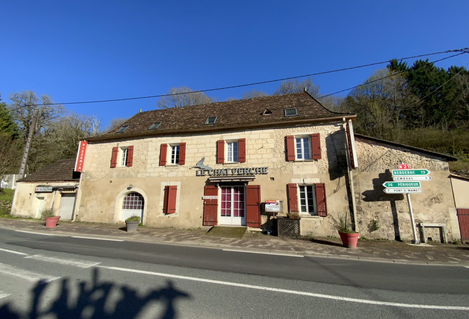 Maison d'habitation + local professionnel - NORD BERGERAC — photo 1