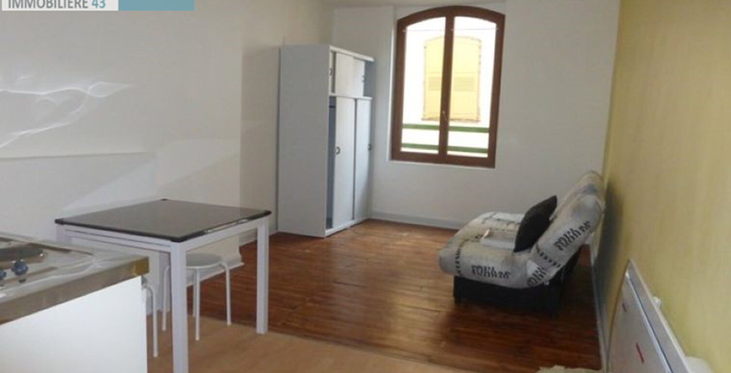 STUDIO AVEC MEUBLES LE PUY EN VELAY - 1 pièce(s) - 25 m2 — photo 1