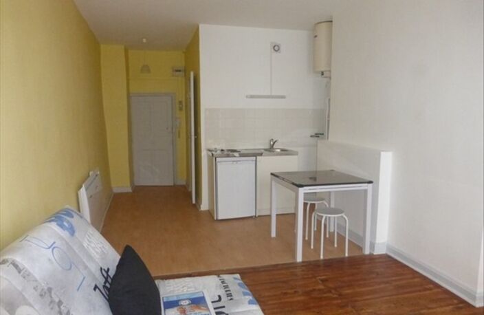 STUDIO AVEC MEUBLES LE PUY EN VELAY - 1 pièce(s) - 25 m2 — photo 2