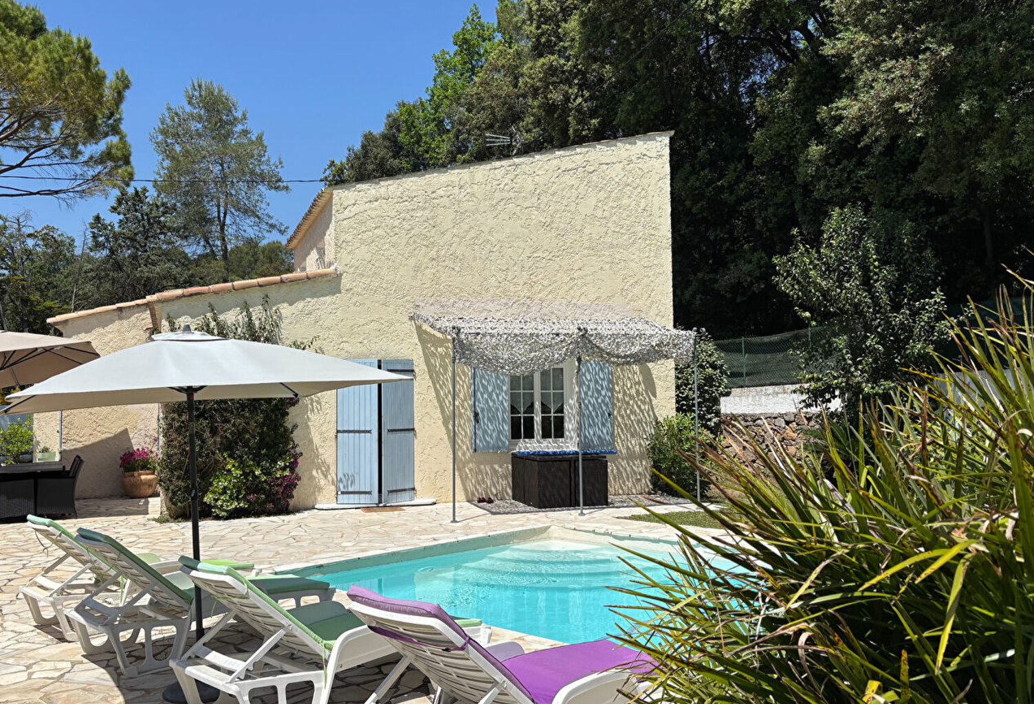 VILLA OPIO 5 pièces de140 m2 L'art de vivre provençal dans un écrin de verdure — photo 1