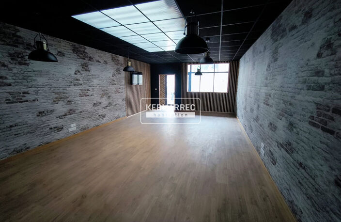 A VENDRE BATIMENT à VITRÉ 319 m² - 313 600  HAI — photo 2
