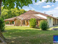 Proche Castelmoron sur Lot à 20 minutes de Villeneuve-sur-Lot, en plein coeur du Lot-et-Garonne et proche de toutes les commodités, venez découvrir cet ensemble immobilier en pierre d'environ 334,39 m² avec gîte et piscine, implanté sur un terrain de plus — photo 2