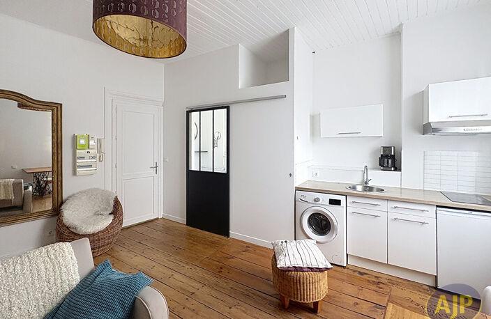 Studio Bordeaux, emplacement stratégique ! — photo 2