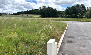 Terrain  637 m² à vendre à Saint-Nauphary (82370)