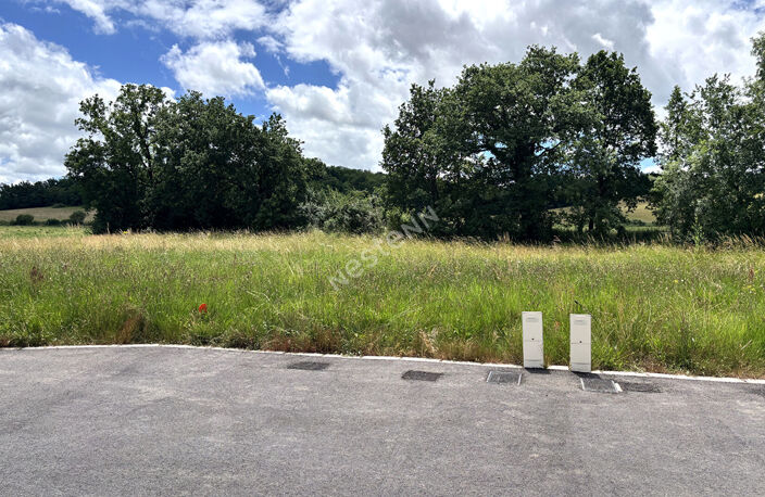 Terrain viabilisé de 637 m² au calme à Saint Nauphary — photo 4
