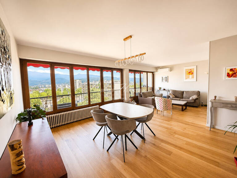 ECHIROLLES T4 DOMAINE JEAN JAURES DERNIER ETAGE EN PARFAIT ETAT — photo 1