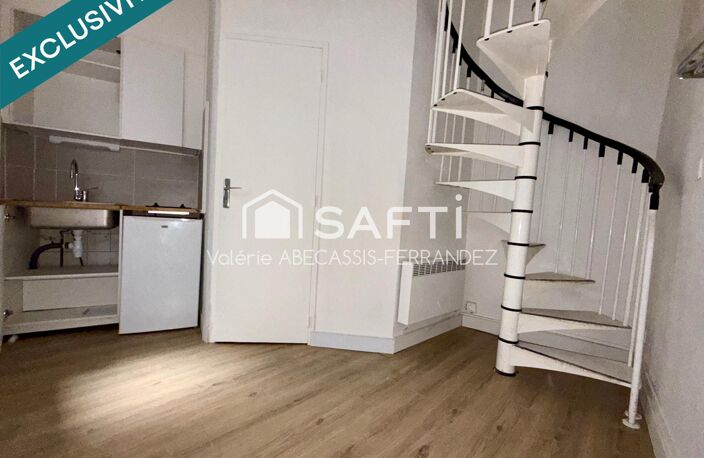 Studio en duplex place St Georges — photo 2