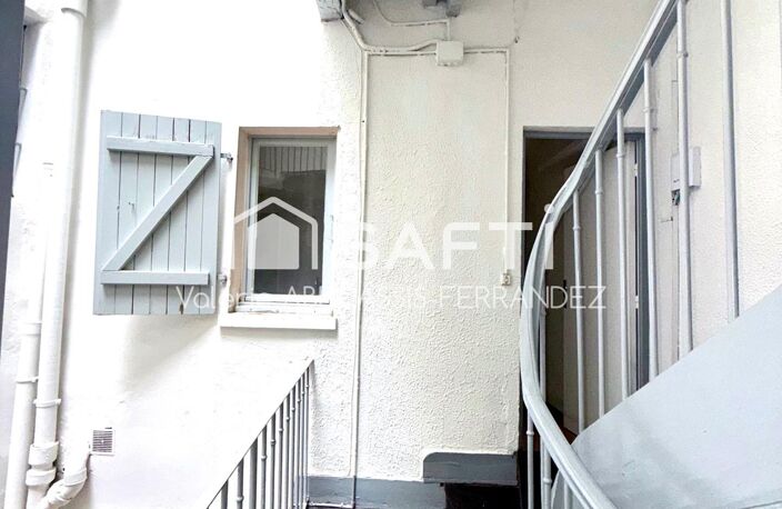 Studio en duplex place St Georges — photo 5