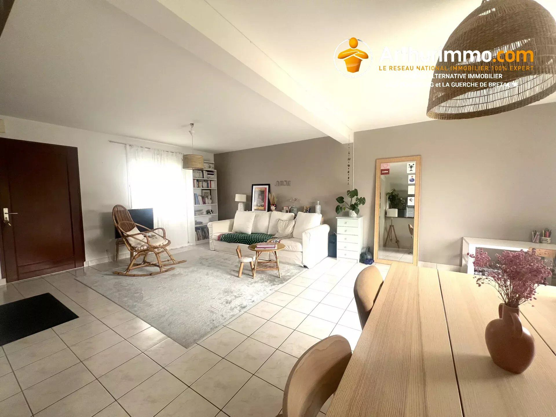 Maison 5 pièces 116 m² · à Châteaubourg · 116 m² · 950 €/mois