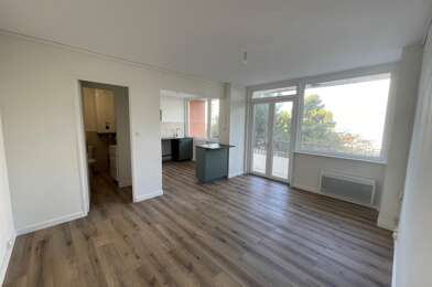 Appartement 2 pièces 813 €