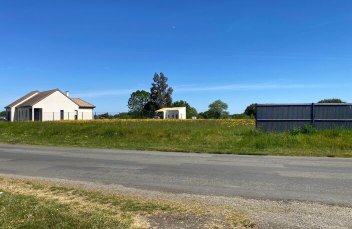 très rare terrain constructible de 2211 M2 — photo 3