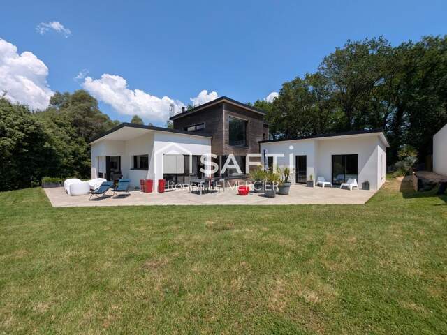 Maison d'architecte, volumes généreux et vie de plain-pied — photo du bien