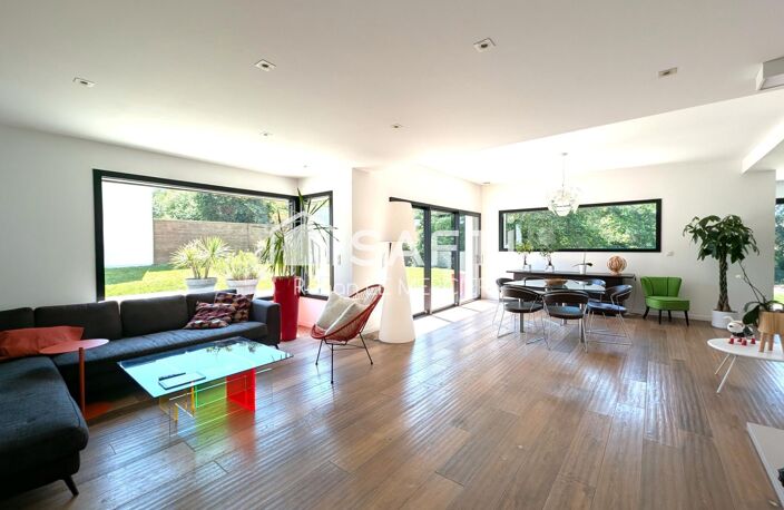 Maison d'architecte, volumes généreux et vie de plain-pied — photo 4