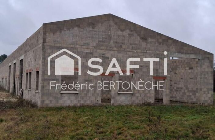 Bâtiment industriel non fini implanté dans une zone industrielle dynamique. — photo 5