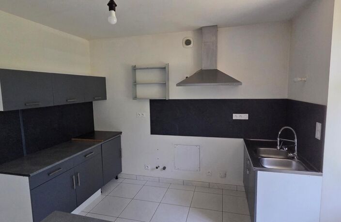Belle maison, 4 chambres, grand terrain — photo 4