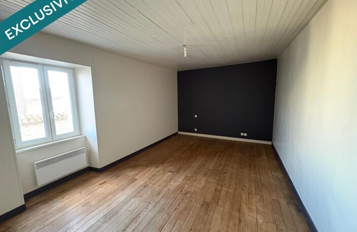 Maison avec extérieur et garage — photo 4