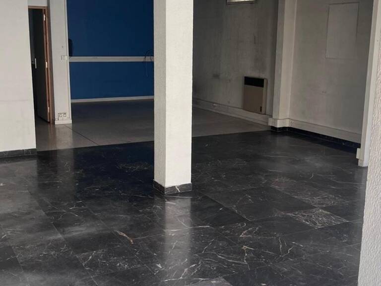local 155 M2 — photo 1
