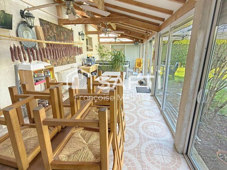 Villa économe avec véranda et grand garage — photo 1