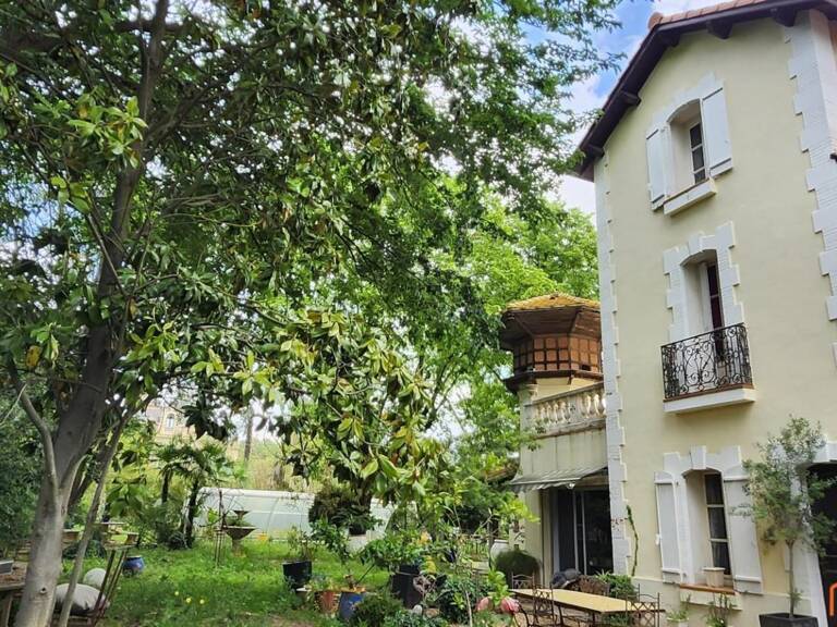 Hôtel particulier de caractère avec jardin arboré et piscine au cœur de Béziers — photo 1