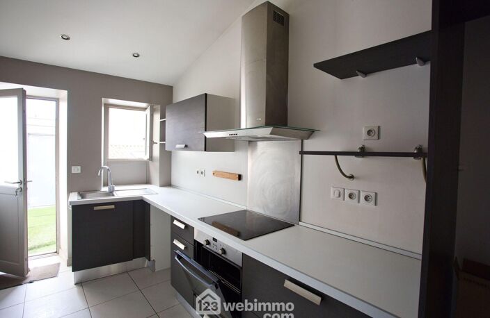 Appartement - 91m² - la rochelle 17000 — photo 3
