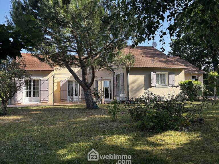 Maison - 147m² - Châtellerault — photo 1