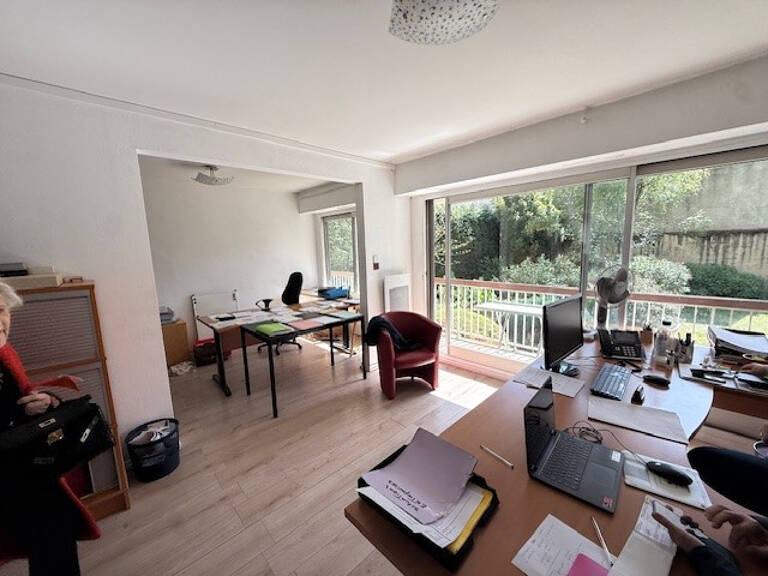 BUREAUX A LOUER SECTEUR GARE ANGERS — photo 1