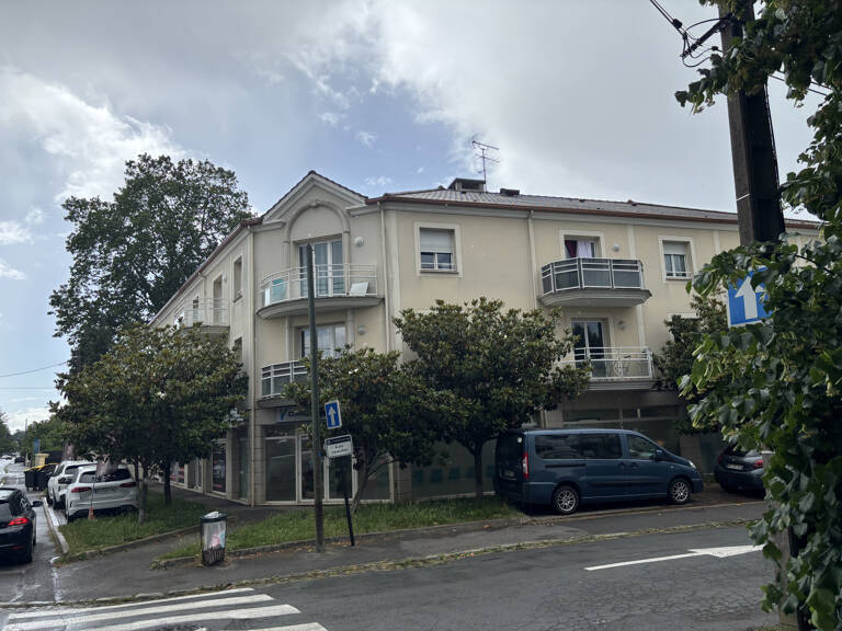 Appartement à louer à Ste Geneviève des Bois avec FLOR'IMMO — photo 1