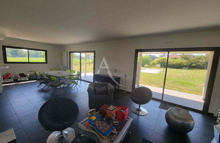 Maison Artigueloutan 6 pièce(s) 152 m2 — photo 3