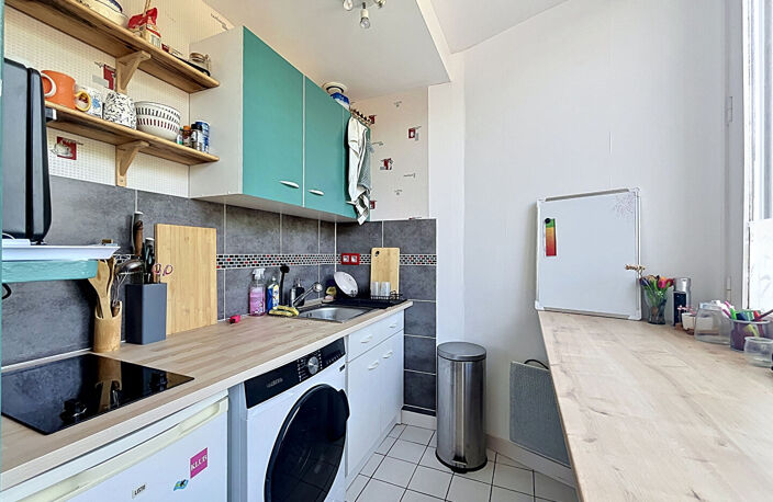 Appartement 2 pièces 1 chambre, quartier Sainte-Anne à Nantes. Place de parking. — photo 3
