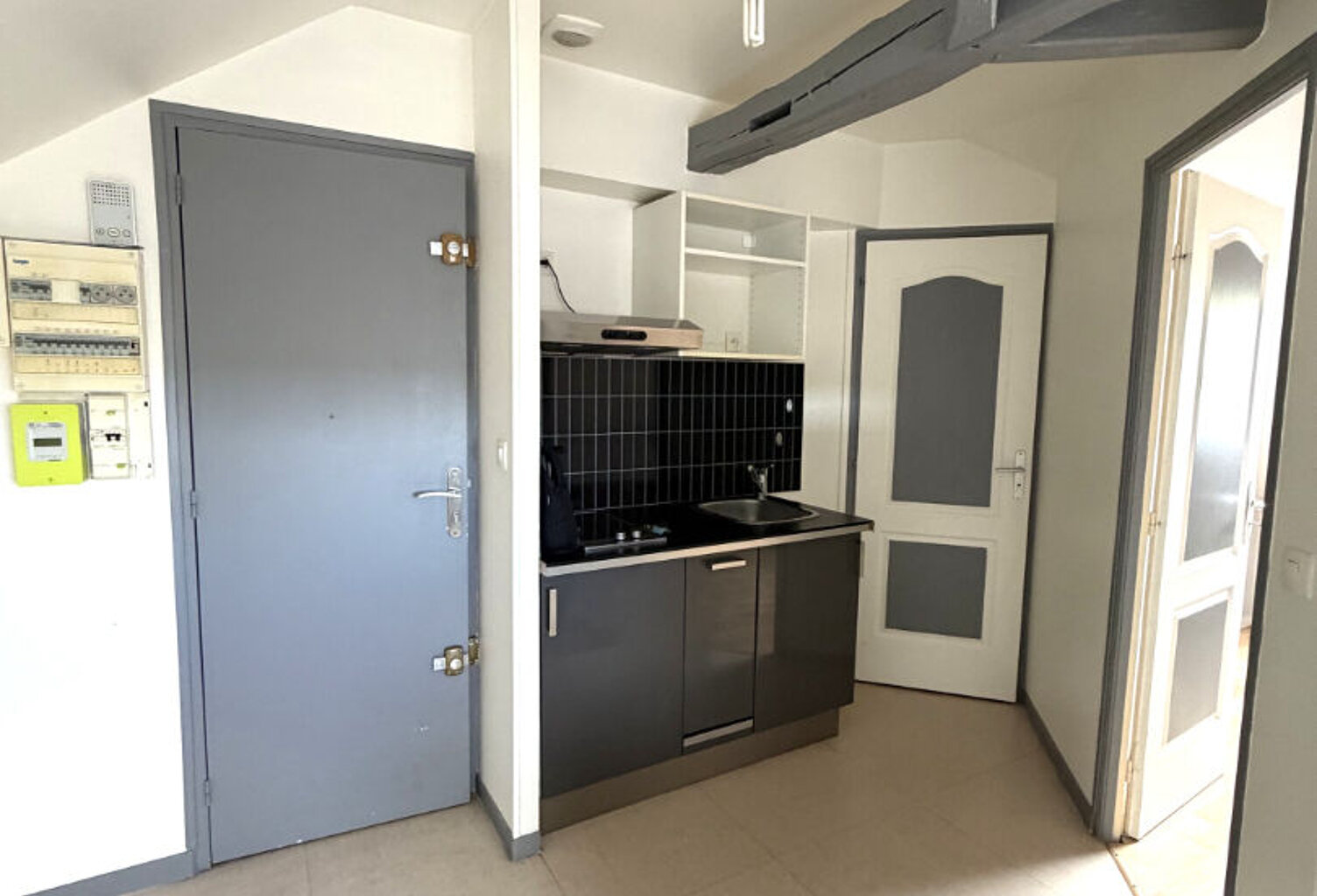 Appartement Gravigny T1 bis 25.77 m² avec parking — photo 1
