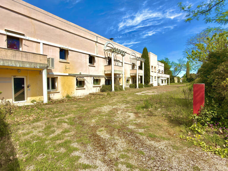 Ensemble immobilier à fort potentiel de transformation — photo 1