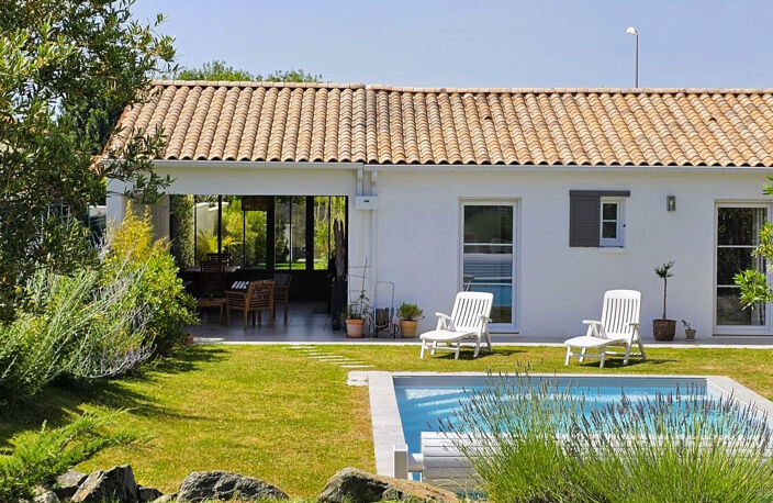 MAISON DE PLAIN-PIED avec PISCINE — photo 2