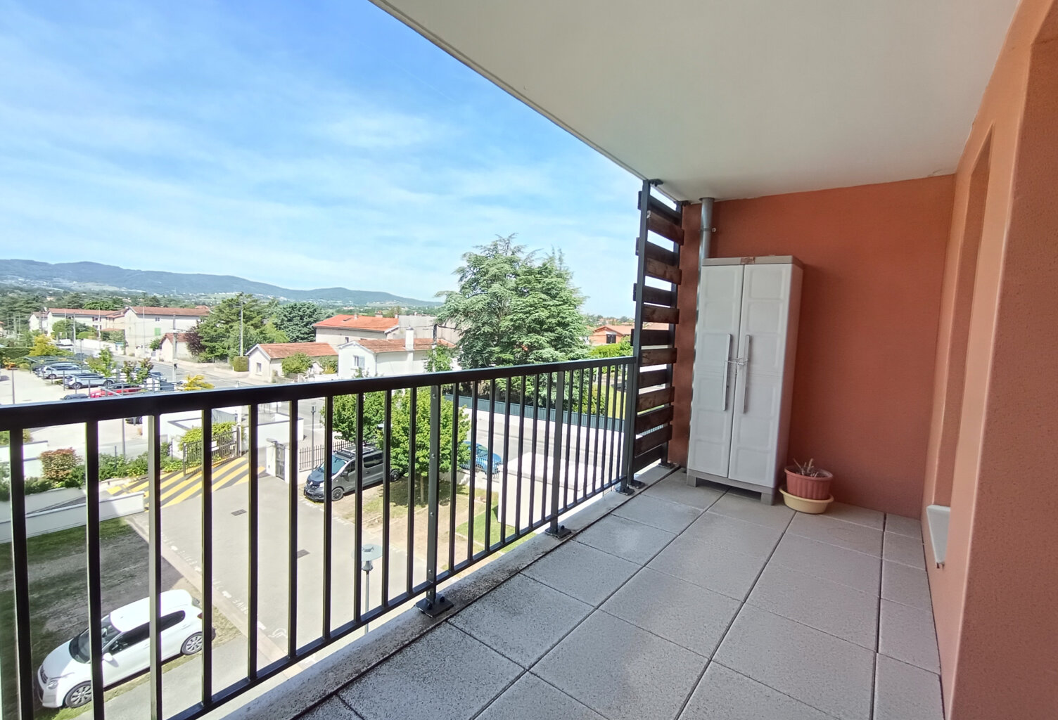 T3 AVEC TERRASSE, GARAGE DOUBLE ET PARKING   CENTRE DE CRAPO — photo 1