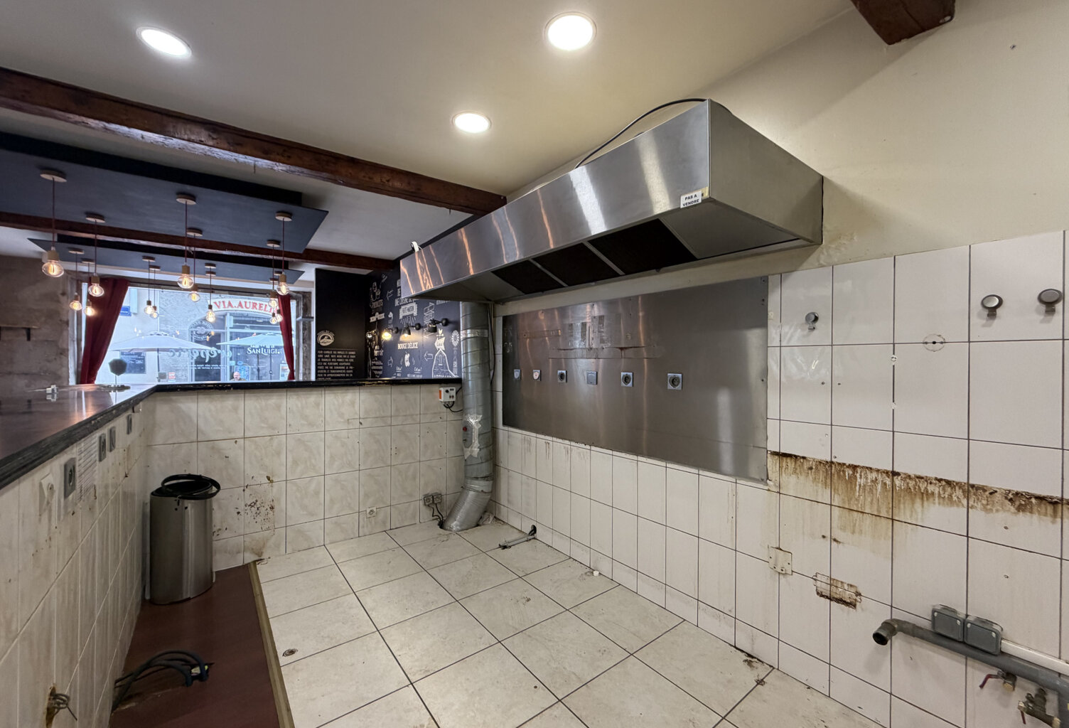 Local Commercial 96 m2 — photo 1