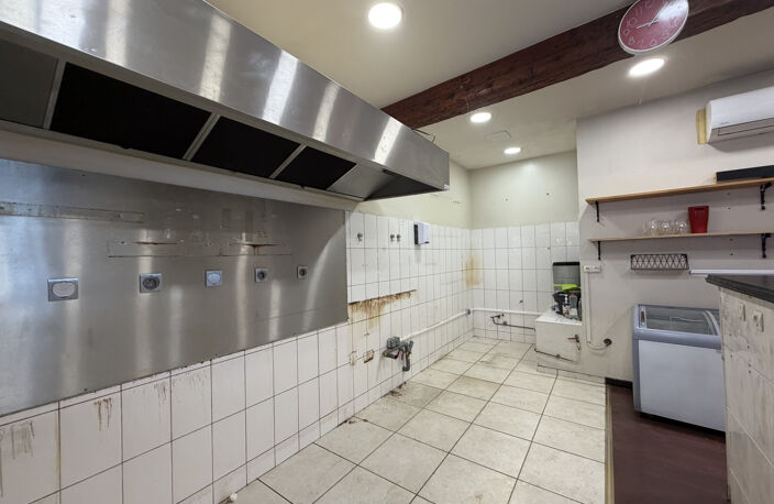 Local Commercial 96 m2 — photo 2