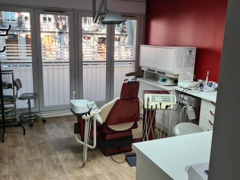 Bureaux - cabinet dentaire à vendre coeur de Lille — photo 1