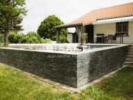 Je vous invite à venir découvrir cette maison familiale de 160 m2 habitable avec piscine, située à 5 minutes à pied du village Saint-Maurice-sur-Dargoire. — photo 2