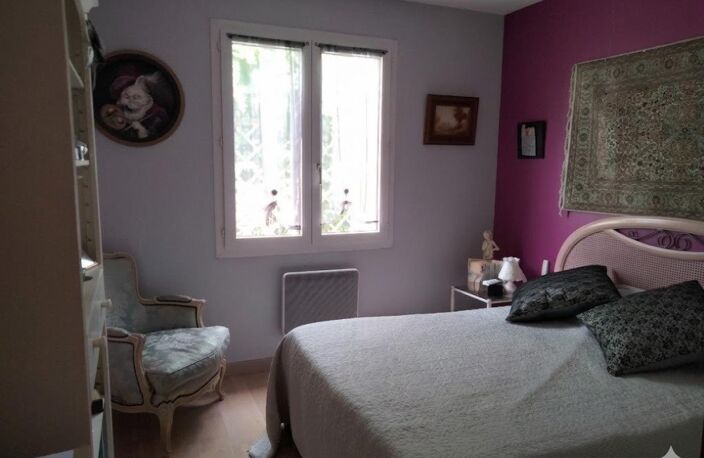 Maison familiale. Double garages. Grand terrain. — photo 2