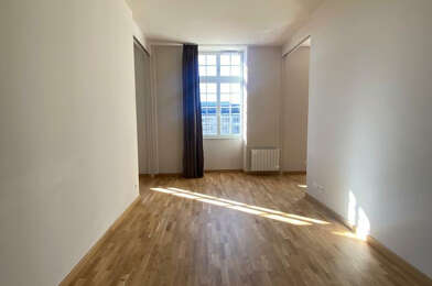 Appartement 3 pièces 921 €