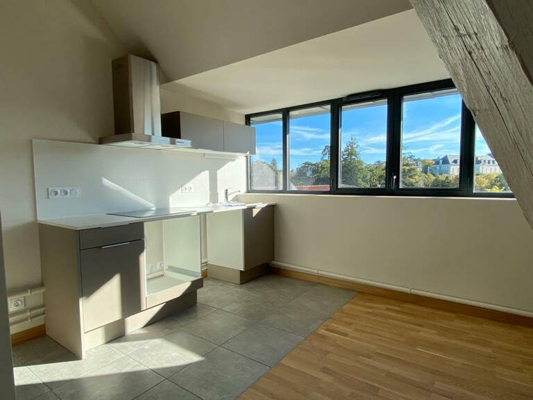 Appartement T3 de 94m2 à Poitiers — photo 1