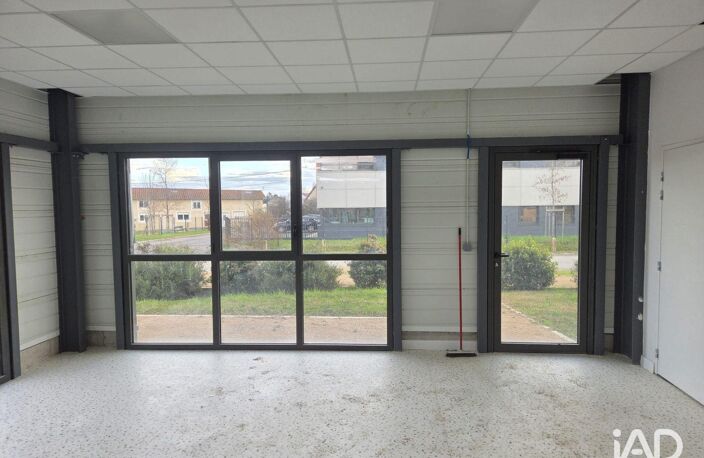 Location Local d'activités 41 m&sup2; — photo 3