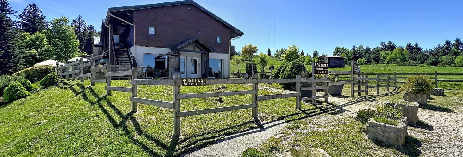 Divers 14 Pièces 480 m² à vendre à Thélis-la-Combe (42220)