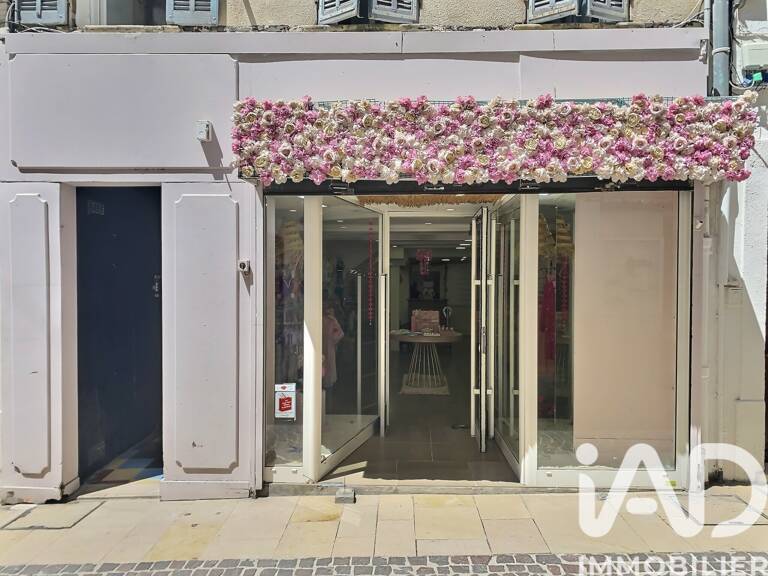 Vente Local commercial 64 m&sup2; — photo 1